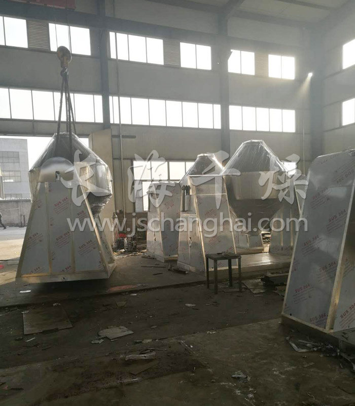 醫(yī)藥中間體專用雙錐回轉(zhuǎn)真空干工程